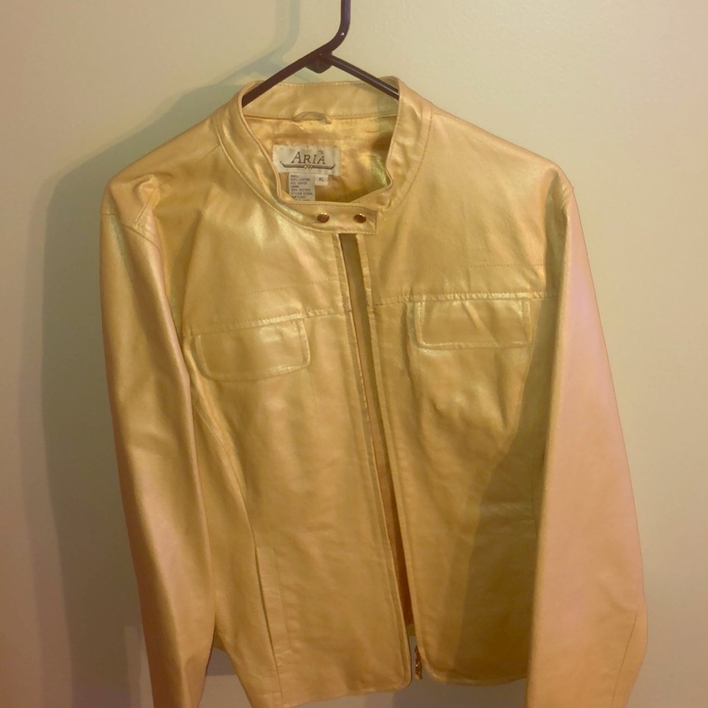 Aria XL like new very stylish 100% leather jacket